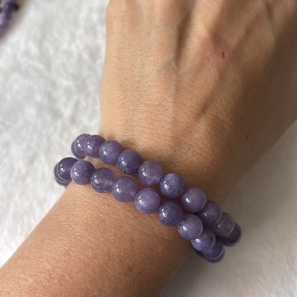💜 NEW 8mm Natural Lavender Gemstone Bracelet - Picture 5 of 5